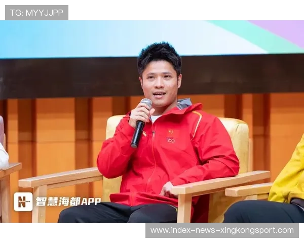 体操冠军退役后当教练！首堂课爆满